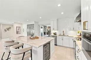 3905 Fontainebleau Dr, Tampa, FL 33634 - Photo 9