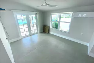 11440 4th St E, Treasure Island, FL 33706 - Photo 17