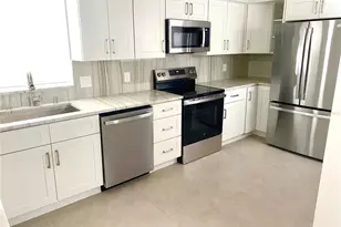 11440 4th St E, Treasure Island, FL 33706 - Photo 13