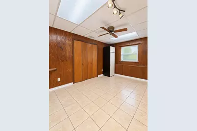 109 W Grapefruit Circle, Clearwater, FL 33759 - Photo 19