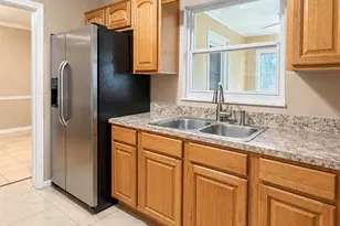 109 W Grapefruit Cir, Clearwater, FL 33759 - Photo 5