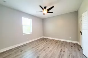 3420 Temple St, Tampa, FL 33619 - Photo 9