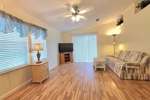 37321 Eileen Ave, Zephyrhills, FL 33542 - Photo 15