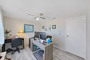 129 Camphor Cir, Oldsmar, FL 34677 - Photo 25