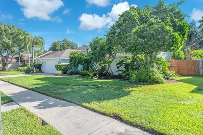4008 Eagles Nest Drive, Valrico, FL 33596 - Photo 3