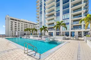 301 1st St S, Saint Petersburg, FL 33701 - Photo 13