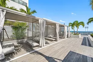 301 1st St S, Saint Petersburg, FL 33701 - Photo 17