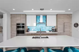 301 1st St S, Saint Petersburg, FL 33701 - Photo 45