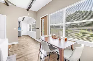 7599 Meadowlawn Dr N, Saint Petersburg, FL 33702 - Photo 9