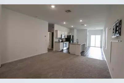 35552 Shade Fern Lane, Zephyrhills, FL 33541 - Photo 3