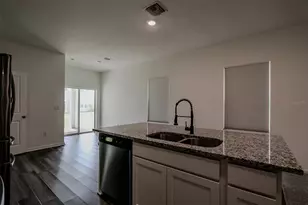 35552 Shade Fern Ln, Zephyrhills, FL 33541 - Photo 7