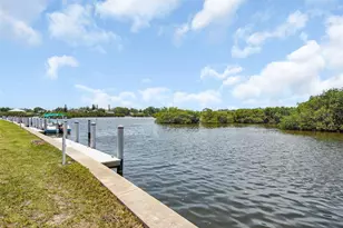 800 Chesapeake Dr, Tarpon Springs, FL 34689 - Photo 35