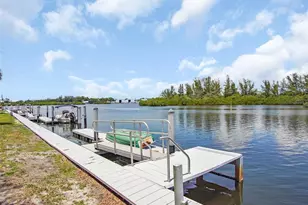 800 Chesapeake Dr, Tarpon Springs, FL 34689 - Photo 33