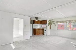 800 Chesapeake Dr, Tarpon Springs, FL 34689 - Photo 31