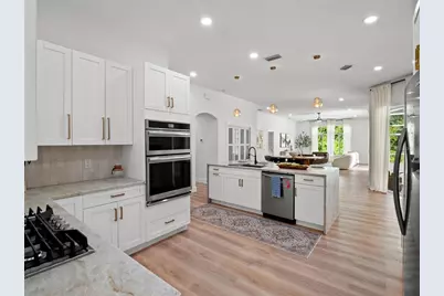 6111 Heroncrest Court, Lithia, FL 33547 - Photo 17