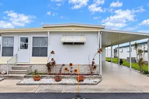 41 Pindo Palm St E, Largo, FL 33770 - Photo 1