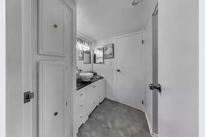 7321 Central Avenue #307, Saint Petersburg, FL 33710 - Photo 17