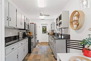452 23rd Ave N, Saint Petersburg, FL 33704 - Photo 9