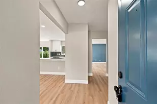 13918 Briardale Ln, Tampa, FL 33618 - Photo 7