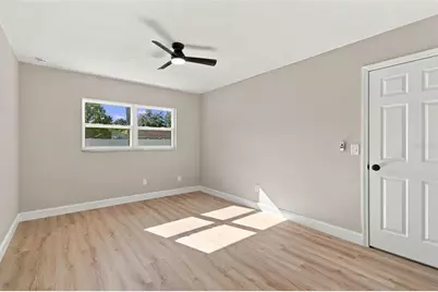 13918 Briardale Lane, Tampa, FL 33618 - Photo 35