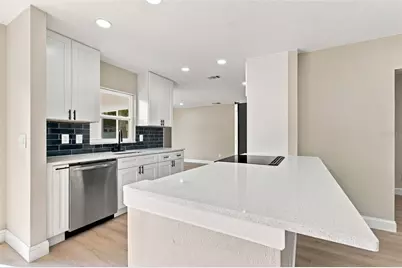 13918 Briardale Lane, Tampa, FL 33618 - Photo 21