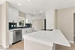 13918 Briardale Ln, Tampa, FL 33618 - Photo 21