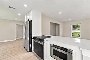 13918 Briardale Ln, Tampa, FL 33618 - Photo 23