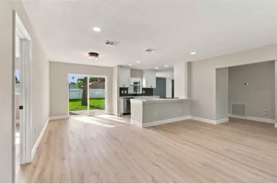 13918 Briardale Lane, Tampa, FL 33618 - Photo 15