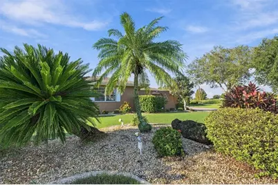 211 Stoneham Drive, Sun City Center, FL 33573 - Photo 7