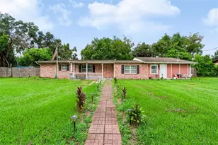 2409 Giddens Ave, Seffner, FL 33584 - Photo 1