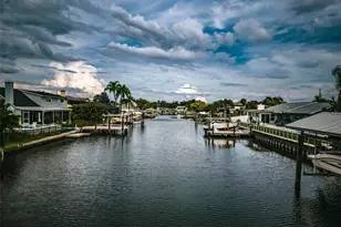 8723 Hickorywood Ln, Tampa, FL 33615 - Photo 3