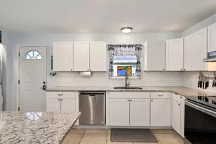 614 Lyndhurst St, Dunedin, FL 34698 - Photo 11