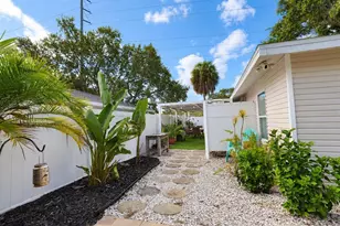 614 Lyndhurst St, Dunedin, FL 34698 - Photo 37