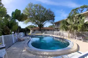 201 Northwest Jefferson Cir N, Saint Petersburg, FL 33702 - Photo 9