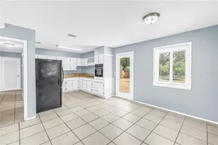 930 Alcazar Wy S, Saint Petersburg, FL 33705 - Photo 13