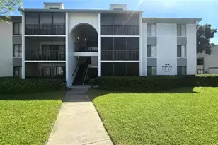 1236 Pine Ridge Cir W, Tarpon Springs, FL 34688 - Photo 1
