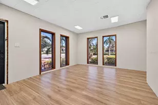 1000 49th St S, Saint Petersburg, FL 33707 - Photo 3