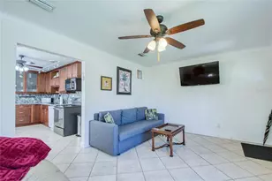 1437 56th St S, Gulfport, FL 33707 - Photo 7