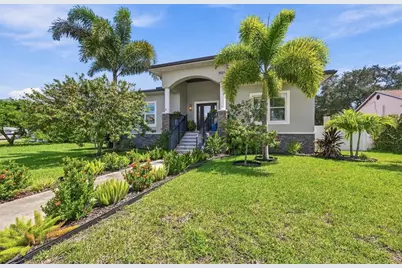 3925 1st Street NE, Saint Petersburg, FL 33703 - Photo 3