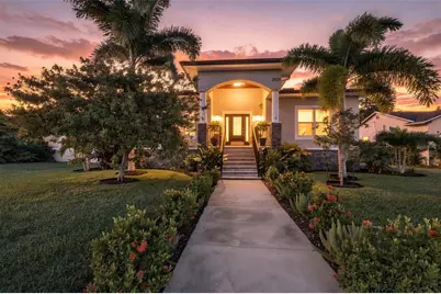 3925 1st Street NE, Saint Petersburg, FL 33703 - Photo 1