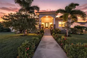 3925 1st St NE, Saint Petersburg, FL 33703 - Photo 1