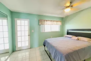 8555 112th St, Seminole, FL 33772 - Photo 13