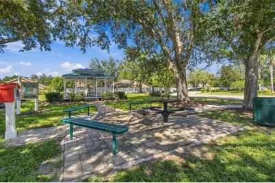 1815 Winn Arthur, Valrico, FL 33594 - Photo 75