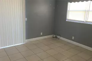 10704 N 15th St, Tampa, FL 33612 - Photo 7
