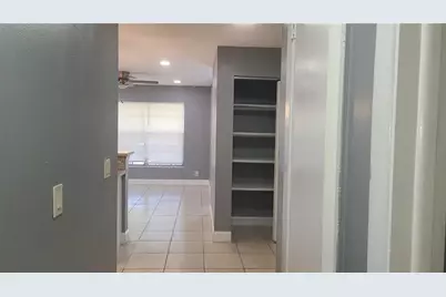 10704 N 15th Street #B, Tampa, FL 33612 - Photo 11