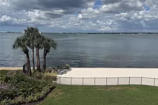 4961 Bacopa Ln S, Saint Petersburg, FL 33715 - Photo 5