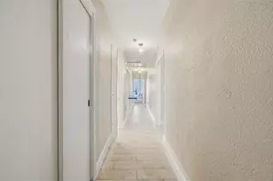 6675 Colony Dr S, Saint Petersburg, FL 33705 - Photo 9