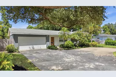 6675 Colony Drive S, Saint Petersburg, FL 33705 - Photo 1