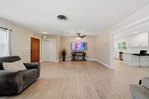 6675 Colony Dr S, Saint Petersburg, FL 33705 - Photo 17