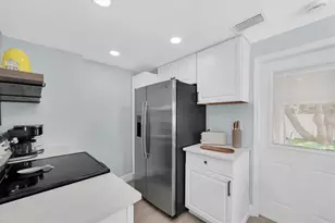 4000 46th St N, Saint Petersburg, FL 33714 - Photo 11